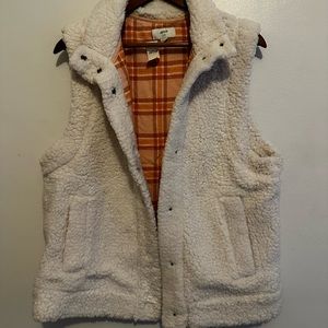 NWT Aerie Sherpa Vest